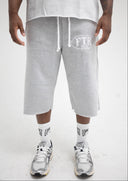 DISTRESSED 3/4 SHORTS